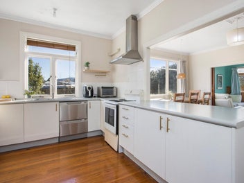 Unlock the Potential - Spacious Family Home