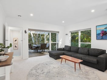 Living The Huia Dream