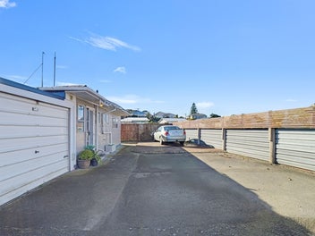 Your easy-care living starts HERE! Make an OFFER