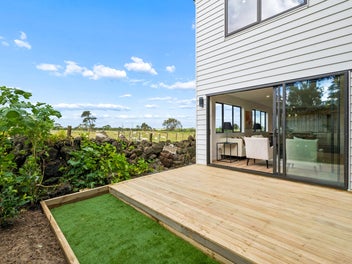 New 4 Bedroom Home | Overlooking Ambury Park