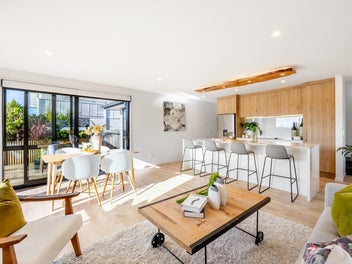 The Easy Yes in Manly