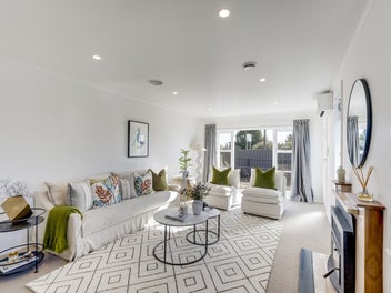 Modern on Middle
