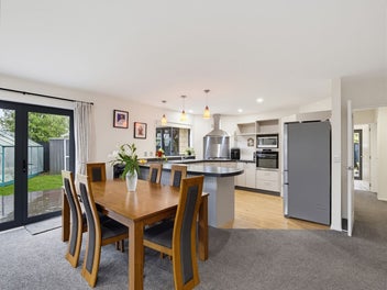 Fabulous Family Living in a Superb Location!