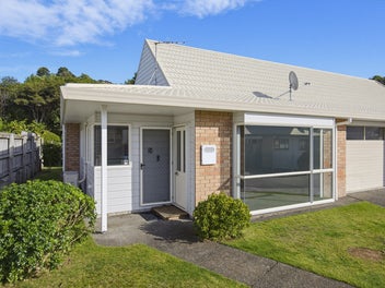 Spacious Living, Private Garden