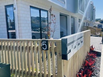 High Spec &amp; Contemporary Design