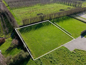 Orchard outlook, Village convenience