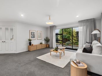 Move Straight In - Prestigous Living In Allenton
