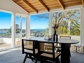 Freehold, Rangi Zone & Sea Views