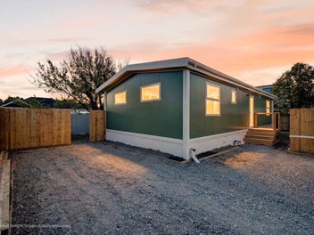Turnkey Opportunity!