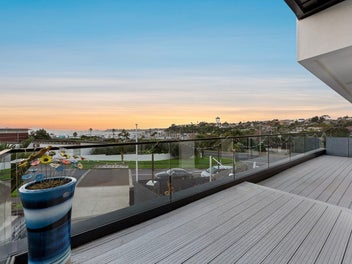 Sophisticated Living, Unforgettable Hosting!