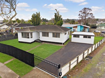 #GAMEDAY Dream Home & 3 Utility Rooms