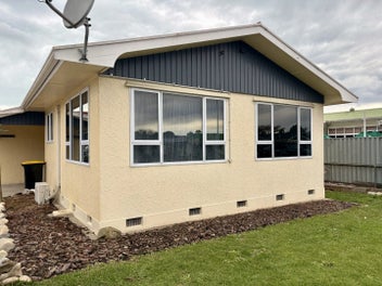 Image 1 of 8
