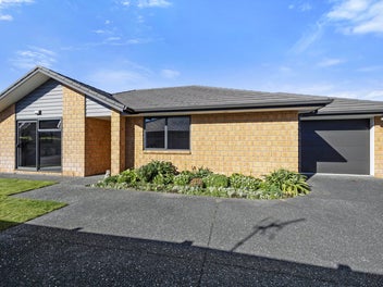 MODERN, EASY-CARE LIVING