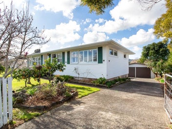 Fully Fenced Freehold 673m2(approx) on Crocombe