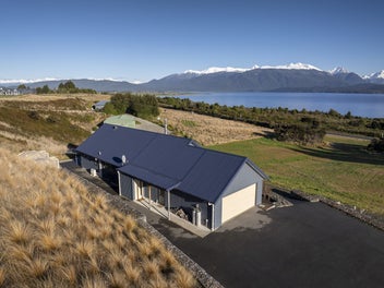 Exceptional Lake Views
