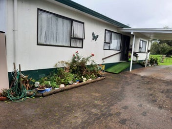 HOUSE AND 19 ACRES BARGAIN....BE QUICK!!.....