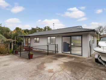 Modern Comfort Meets Relaxed Lifestyle Living