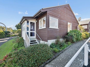 Easy Living in the Heart of the Shore
