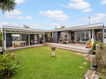 A Hidden Haven in the Heart of Mount Albert