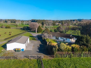 Premium Lifestyle with Impressive High-Span Shed