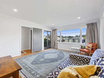 Renovated Character, Modern, Spacious & Comfort