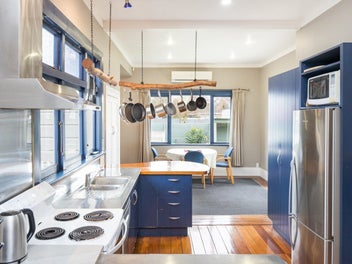 A super cute cottage in a super handy spot