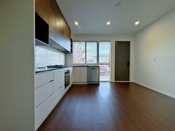 Image 1 of 21