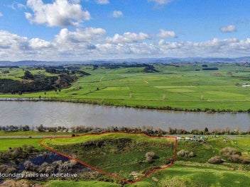 2.2 Hectares of Potential on the Waikato River!