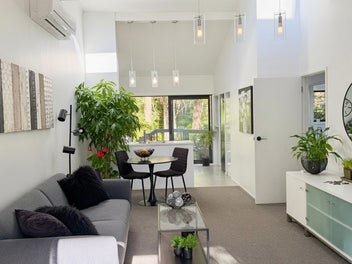Ideal First Home or Retirement - Trendy Townhouse!