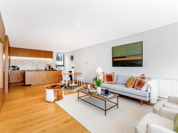 SPACIOUS, MODERN & CONVENIENT LIVING