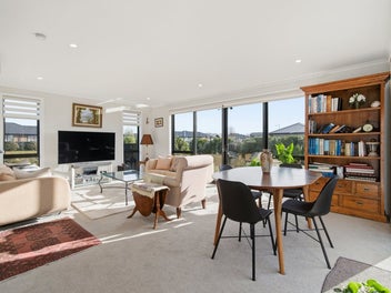 Quintessential Kiwi Comfort at 1 Valour Lane