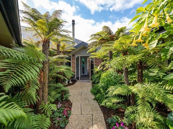 Stunning in Brick Bordering a Reserve