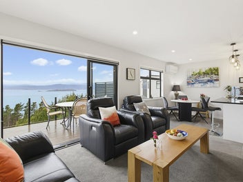 NEAR-NEW WITH STUNNING VIEW