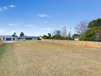 An Offering on the Clearing - 1372sqm