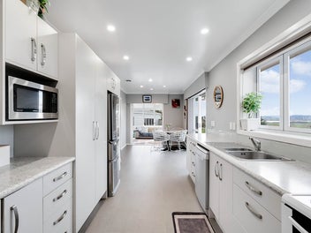 Lifestyle Property, Elevated with Views