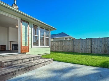 Move in ready - What a buy!