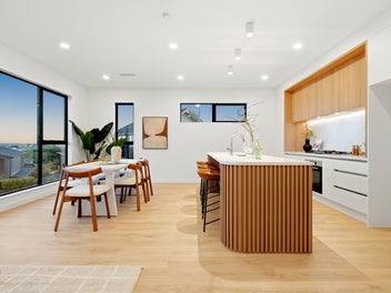 Affordable 5-Bed Family Home with Views