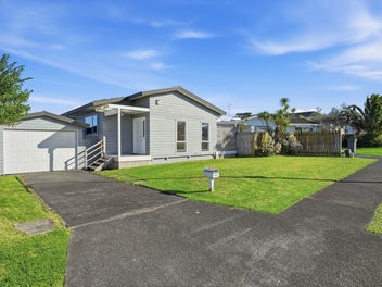 Peaceful Reserve Living – Move In Ready!