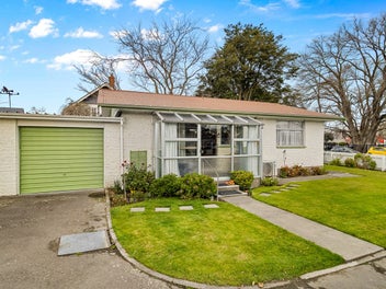 Close to Allenton School and Super Market.