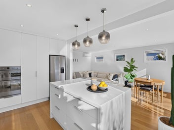 Sophisticated Single Level Living!