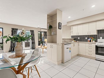 Freehold Freedom With a Garage