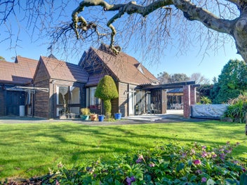 Substantial lifestyle retreat