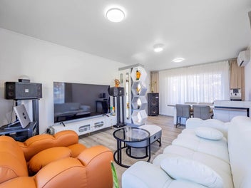 Motivated Vendors – Tastefully Renovated Home ...