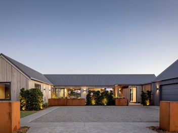 Image 1 of 20