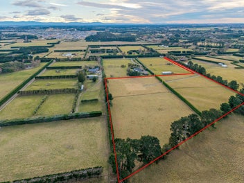 Standalone 4ha lot, dream location