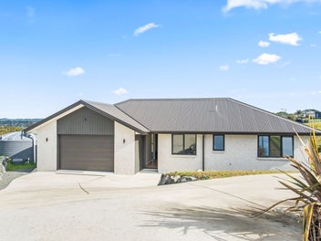 Easy & Affordable Coastal Living