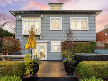 A sanctuary in the heart of Roslyn
