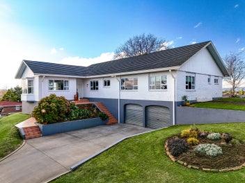 Elevated Living with Unrivalled Views