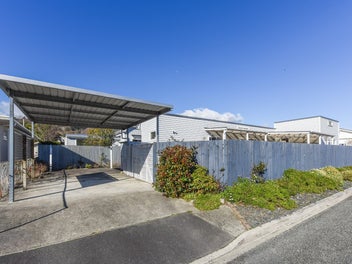Accessible, Sunny & Exceptionally Convenient