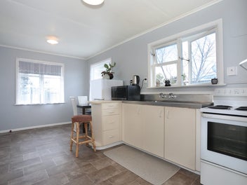Privacy, Space and Cul-de-sac Living!